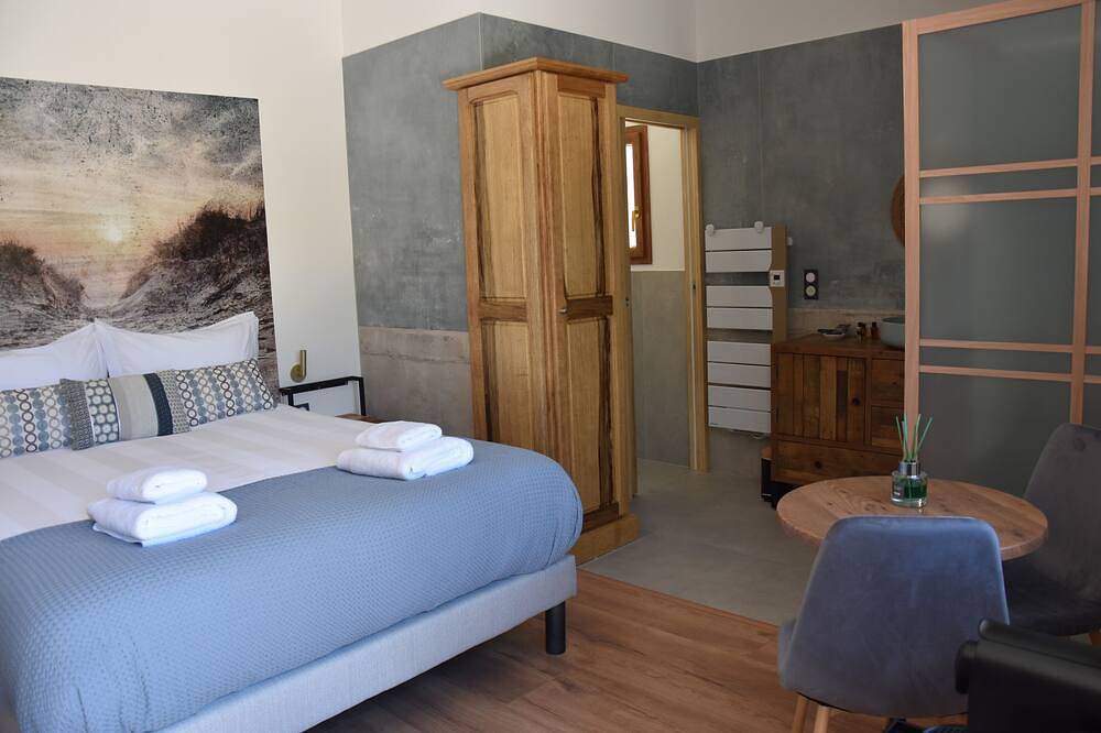Chambre d'hôtes avec piscine, jacuzzi, sauna et marche dans les vignes in La Cadière-d'Azur, Côte méditerranéenne (France)