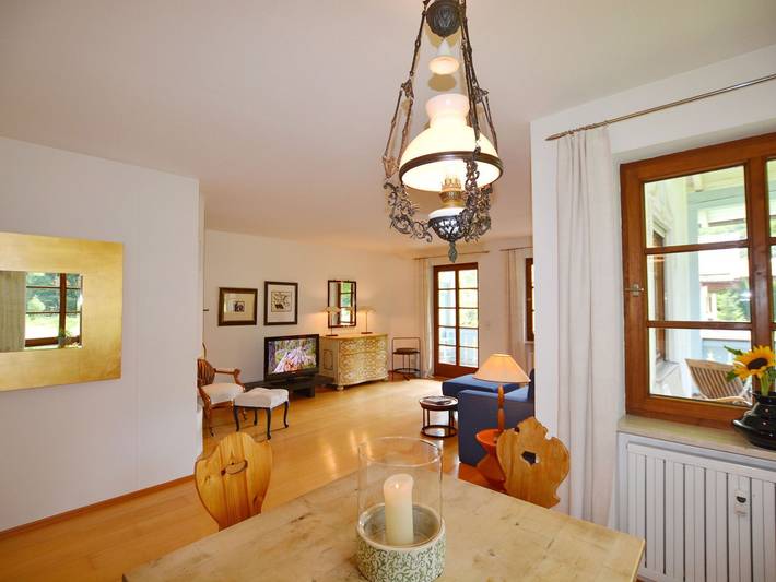 Ganze Ferienwohnung, Parkblick - Design-Ferienwohnung - stilvoll urlauben mit Bergblick & großem Balkon in Kampenwand, Aschau im Chiemgau