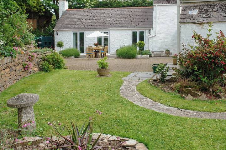 Cottage for 4 people, with Balcony/Terrace and Garden in Portloe