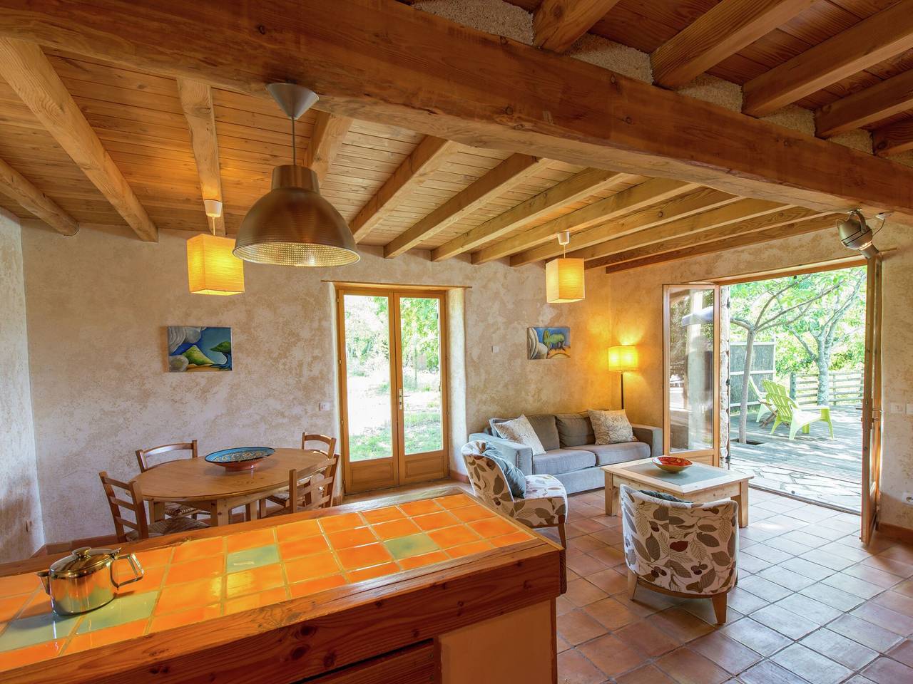 Maison de Vacances Ardèche Piscine in Saint-Alban-Auriolles, Ardèche