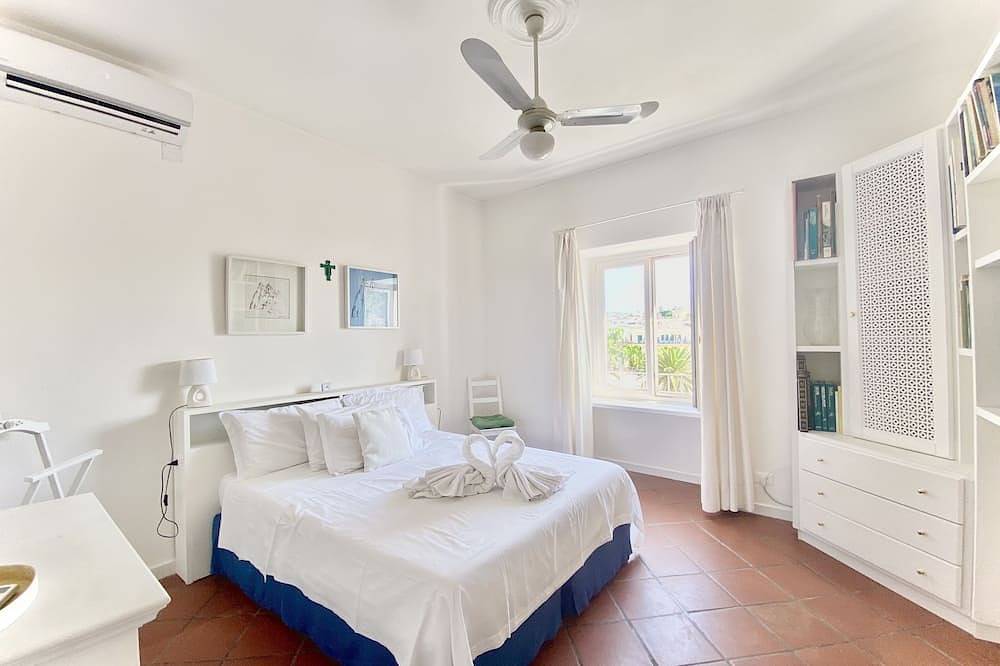Entire apartment, Romano House, center of Forio, Ischia in Forio, Ischia