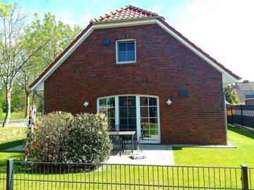 Ferienhaus für 6 Personen, mit Terrasse und Garten in Greetsiel