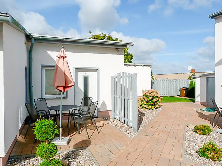 Bungalow für 4 Personen, mit Terrasse und Garten