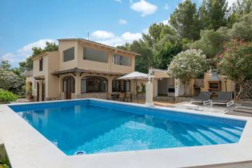 Villa in Pollença, Serra de Tramuntana für 6 