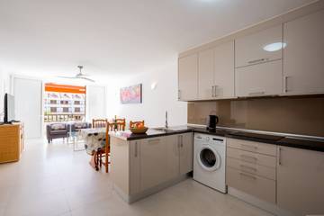 Agriturismo per 4 Persone in Playa del Camison, Arona, Foto 1