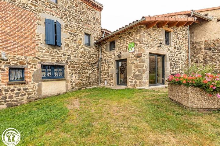 Location de vacances pour 2 personnes, avec jardin à Manglieu