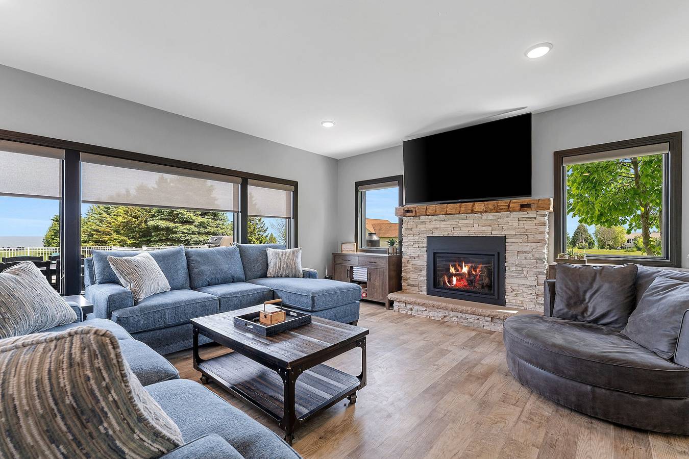 Freshly Updated Lake Michigan Home with Pool! in Kewaunee, Condado de Kewaunee