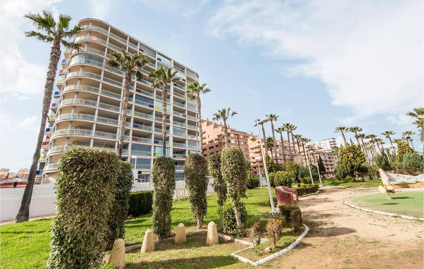 Apartamento vacacional entero, Apartamento con vistas al mar: Aparcamiento, AC, Piscina y Terraza in Marina d'Or, Oropesa del Mar
