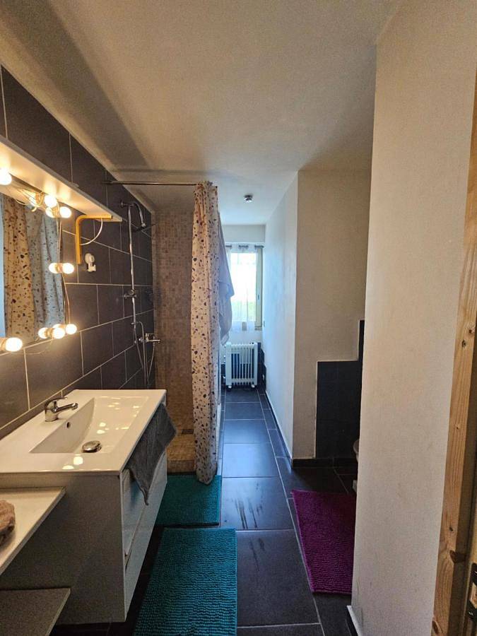 Gîte pour 7 personnes, avec vue et balcon dans Plage de la Pierre au Tambour - 4