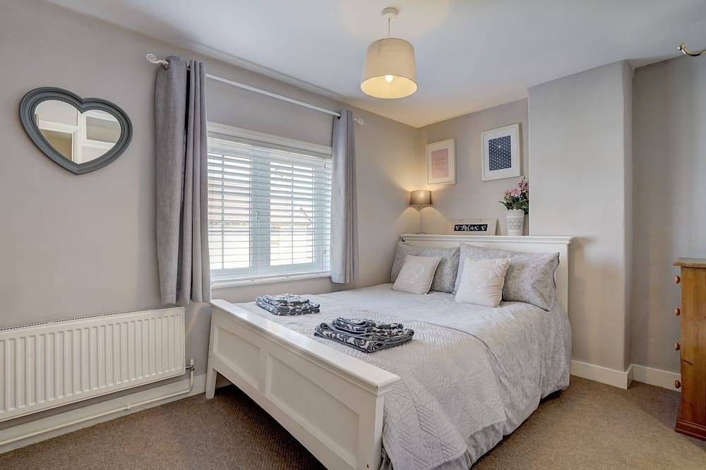 April Cottage | Charming Coastal Cottage Near the Beach in Winterton-on-Sea in Great Yarmouth, The Broads