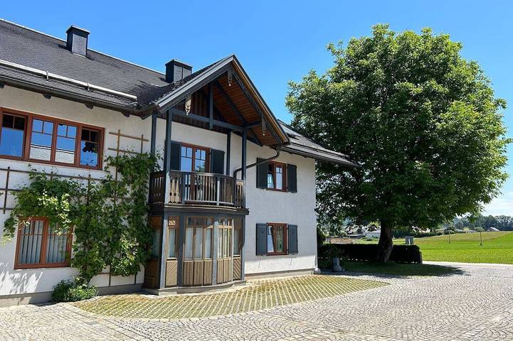 Ferienwohnung für 10 Personen, mit Balkon und Garten, mit Haustier in Sankt Georgen im Attergau