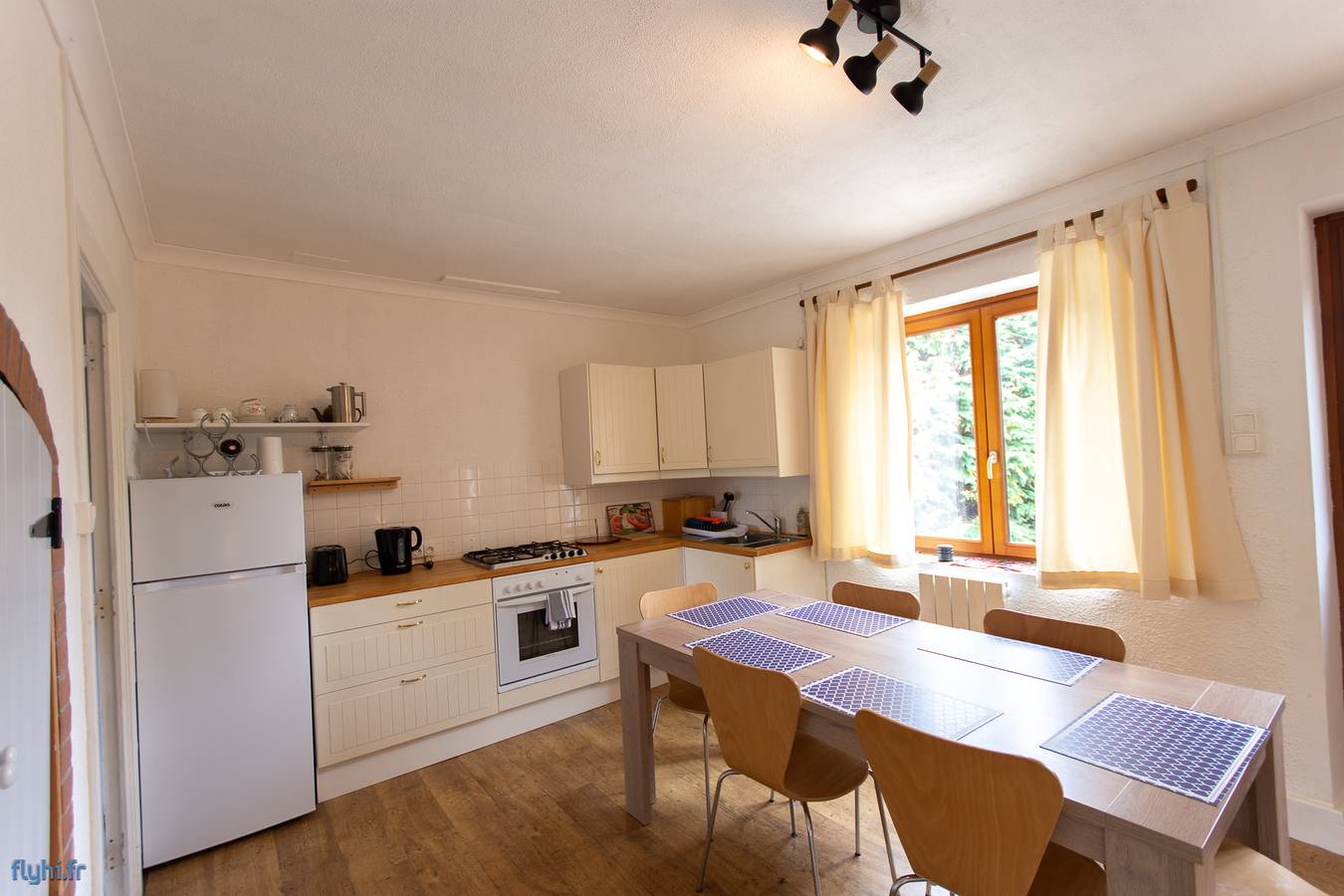 Appartement de vacances entier, Appartement de vacances pour 6 personnes avec terrasse in Brecé, Mayenne