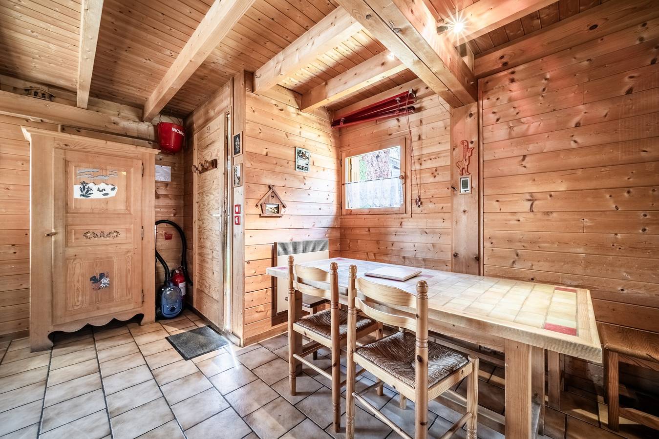 Chalet „6p Classique – Clématite“ mit Bergblick, privater Terrasse und Wlan in Verchaix, Region Bonneville