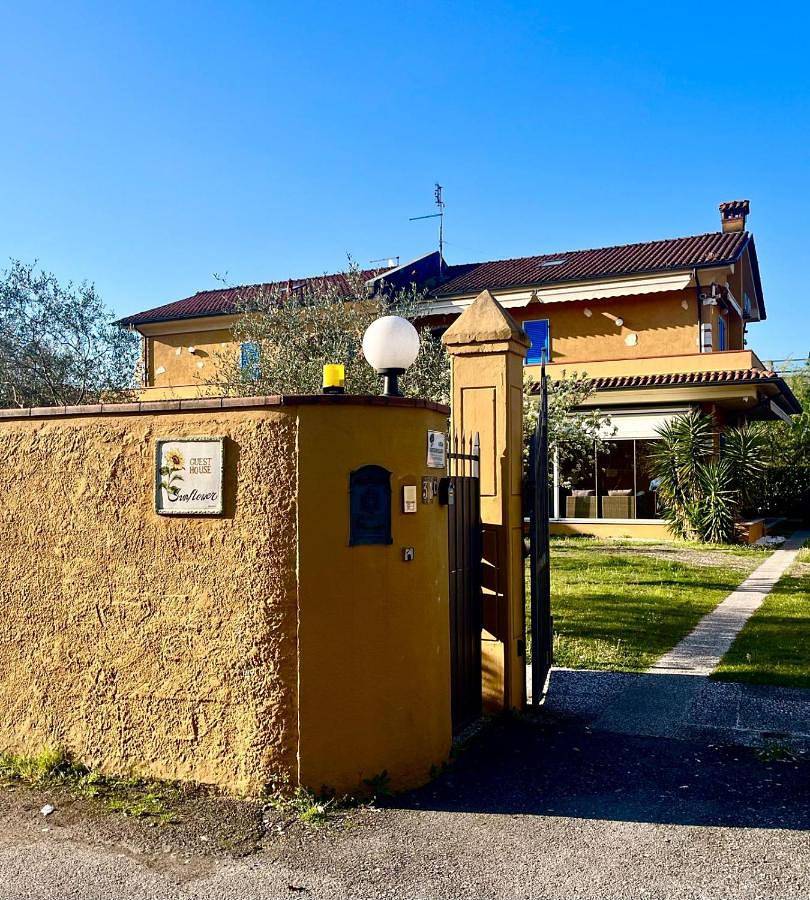 Two-Bedroom House in Marina di Carrara, Carrara