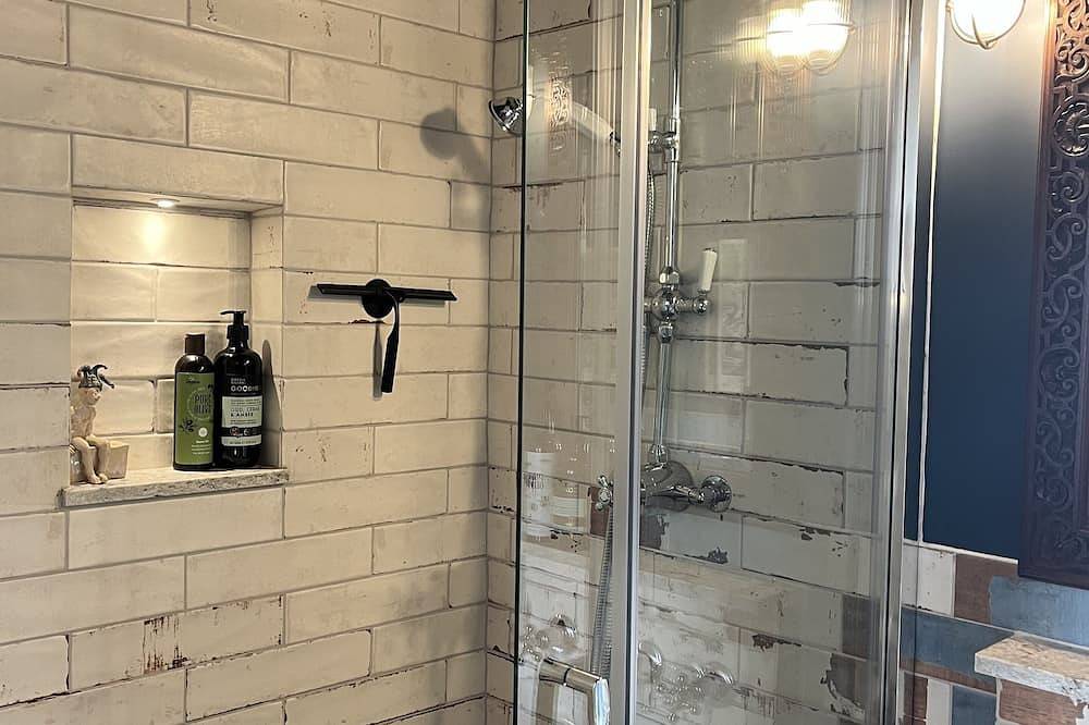 Ganze Wohnung, Posh Studio in the heart of Newlyn for the Solo Traveller/ Art School Student in Newlyn, Cornwall