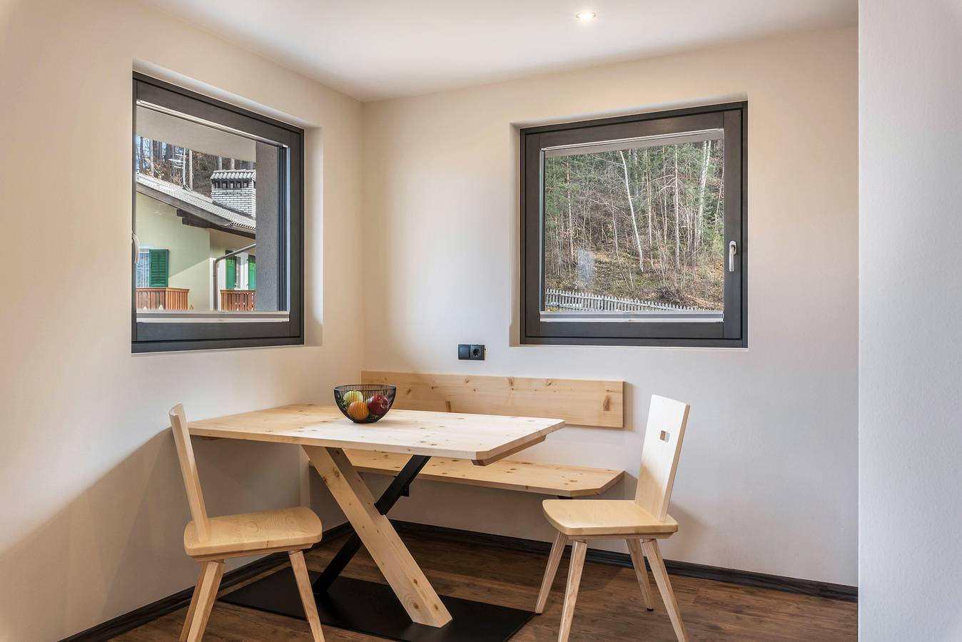 Entire apartment, Holiday Apartment 'Villa Lara Föhre' with Mountain View, Shared Terrace and Wi-Fi in Telfen-Lanzin, Kastelruth