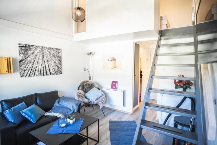 Ferienwohnung für 3 Personen, mit Terrasse und Ausblick in Lærdal