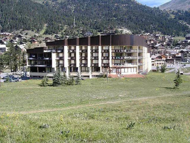 Entire studio, Apartment on ski slopes with parking in Montgenèvre, Briançon region