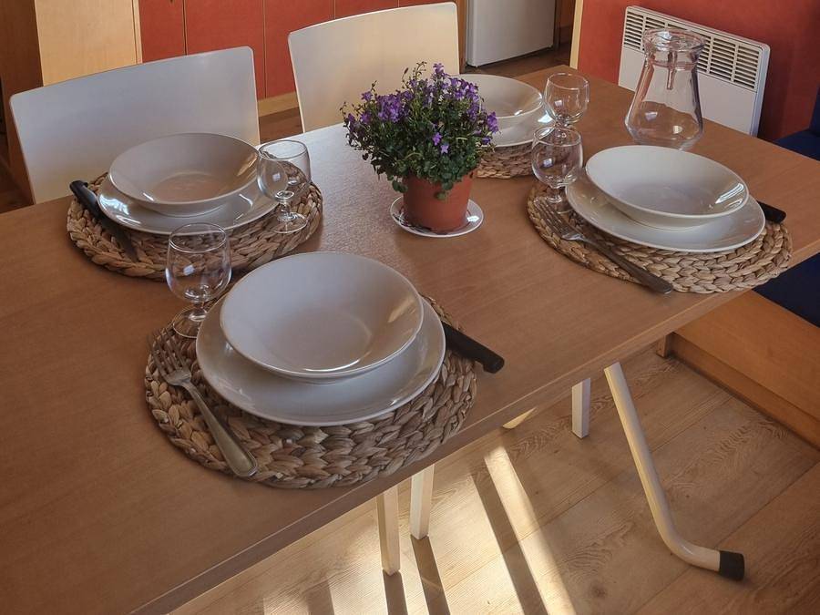 Camping La Garenne - Mobilheim 4 personen - 71 Résidence les chênes + Überdachte Terrasse +Fernsehen 1/4 Pers. in Peyrignac, Périgord Noir