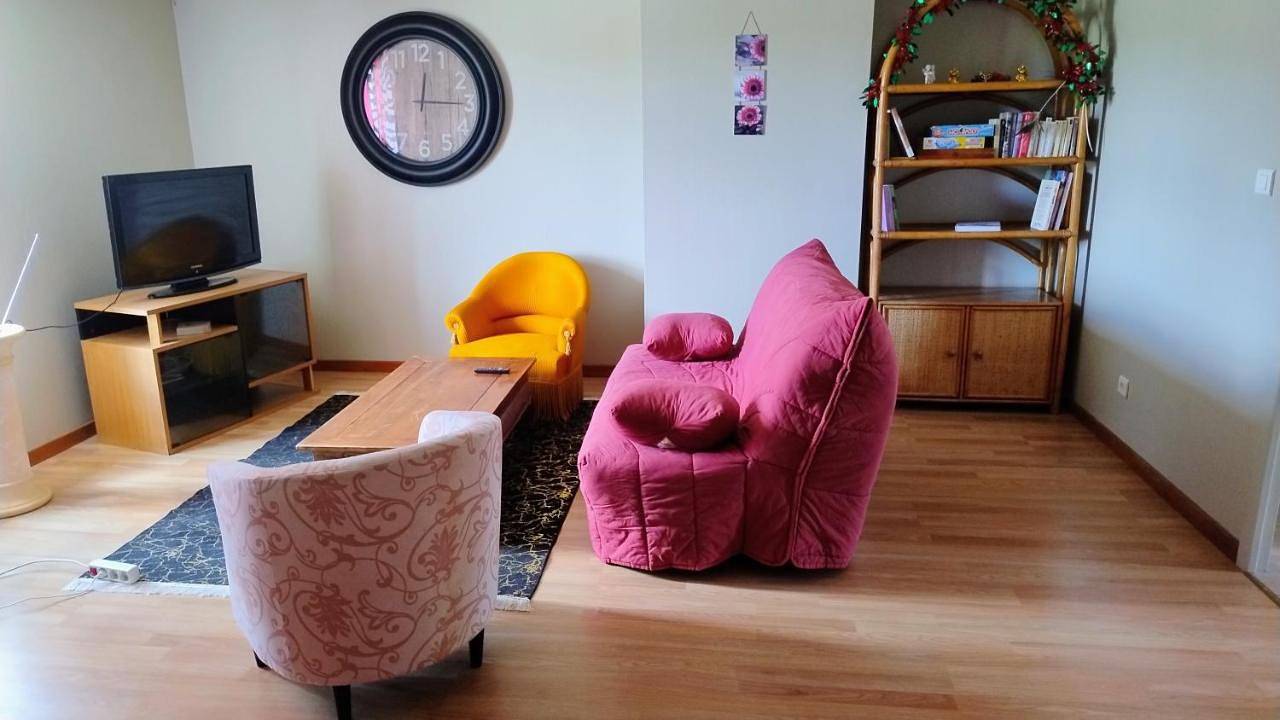 Appartement entier, One-Bedroom Apartment in Courpière, Parc Naturel Régional Livradois-Forez
