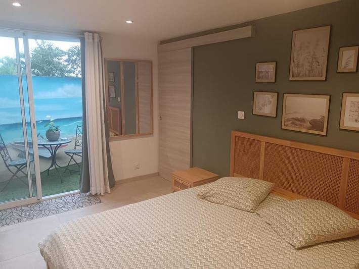 Chambre d’hôte pour 2 personnes, avec vue et jardin ainsi que piscine et terrasse sur l' Île de la Réunion - 2