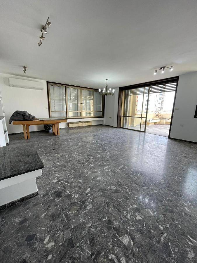 Ferienhaus für 29 Personen, mit Ausblick und Terrasse sowie Pool, mit Haustier - 1