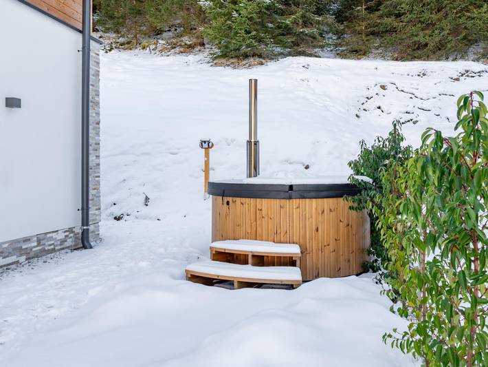 Chalet mit Hottub, Sauna und große Terrasse in Rottenmanner und Wölzer Tauern, Irdning-Donnersbachtal