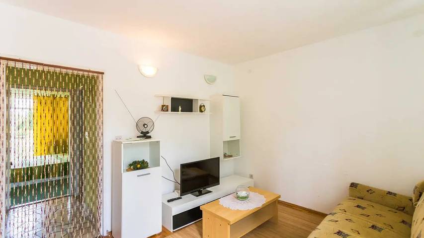 Holiday apartment for 3 people, with balcony in Cavtat