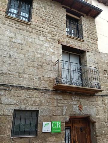 Gîte pour 16 personnes, avec vue et balcon à Murillo de Gállego