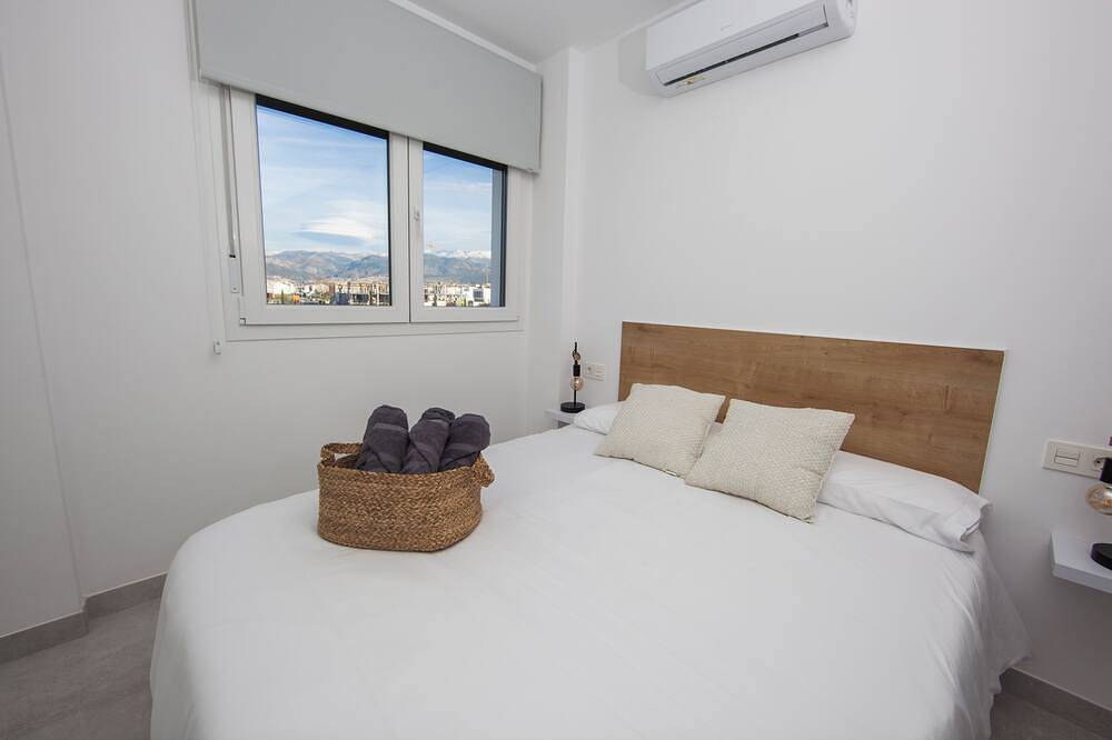 Entire apartment, Oasis en la Vega de Granada, a tan Solo 8 Minutos del Centro de Granada in Churriana de la Vega, Granada Province