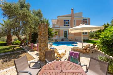 Villa for 10 People in Rethymno region, Photo 2
