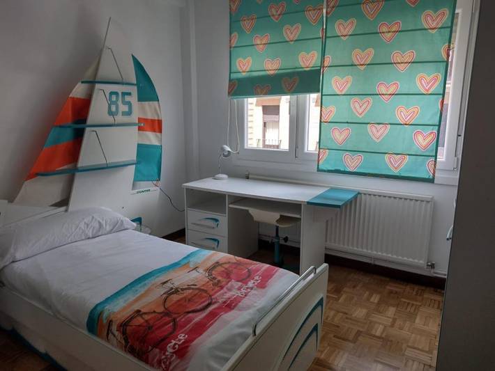 Apartamento para 5 personas, con Balcón además de Terraza y Vistas en Estella