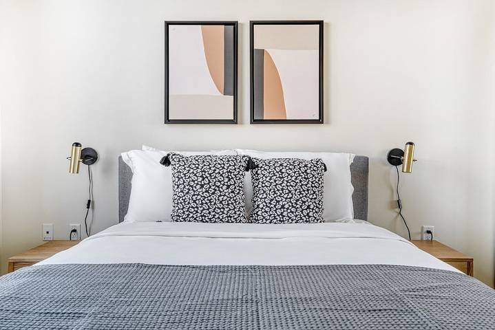 Vacation rental for 4 people, with pool and balcony in Palo Alto