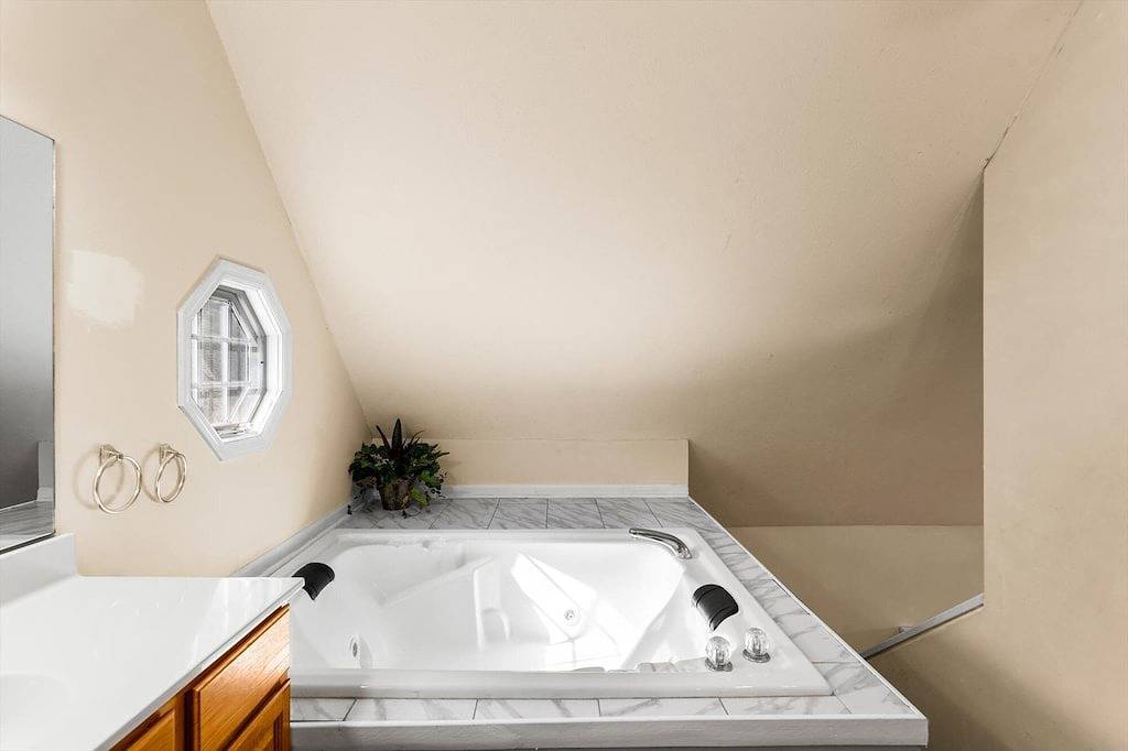 Glamping for 4 Guests in Pigeon Forge, Sevier County