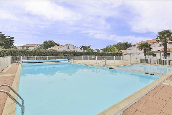 Apartamento entero, Apartamento de vacaciones para 2 personas con piscina in Bretignolles-sur-Mer, Valle del Loira