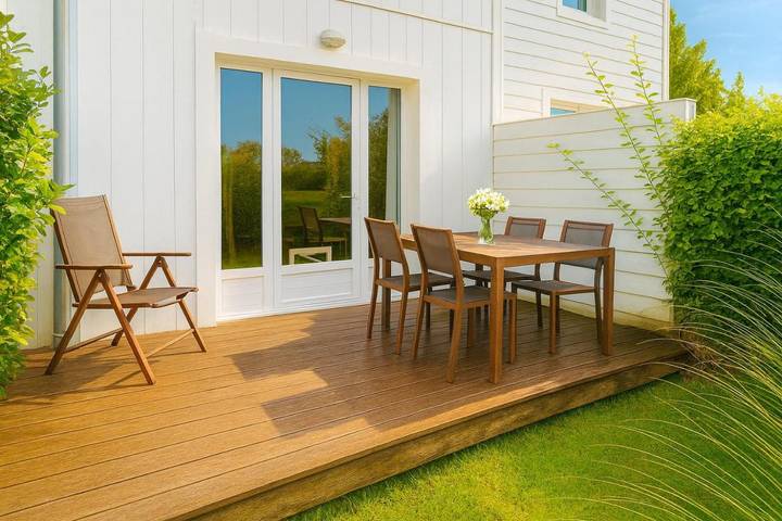 Gîte pour 6 personnes, avec piscine et terrasse à Danestal