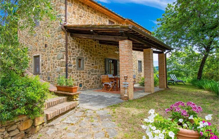 Oasi a bordo piscina con parcheggio e WiFi in Buggiano, Provincia di Pistoia