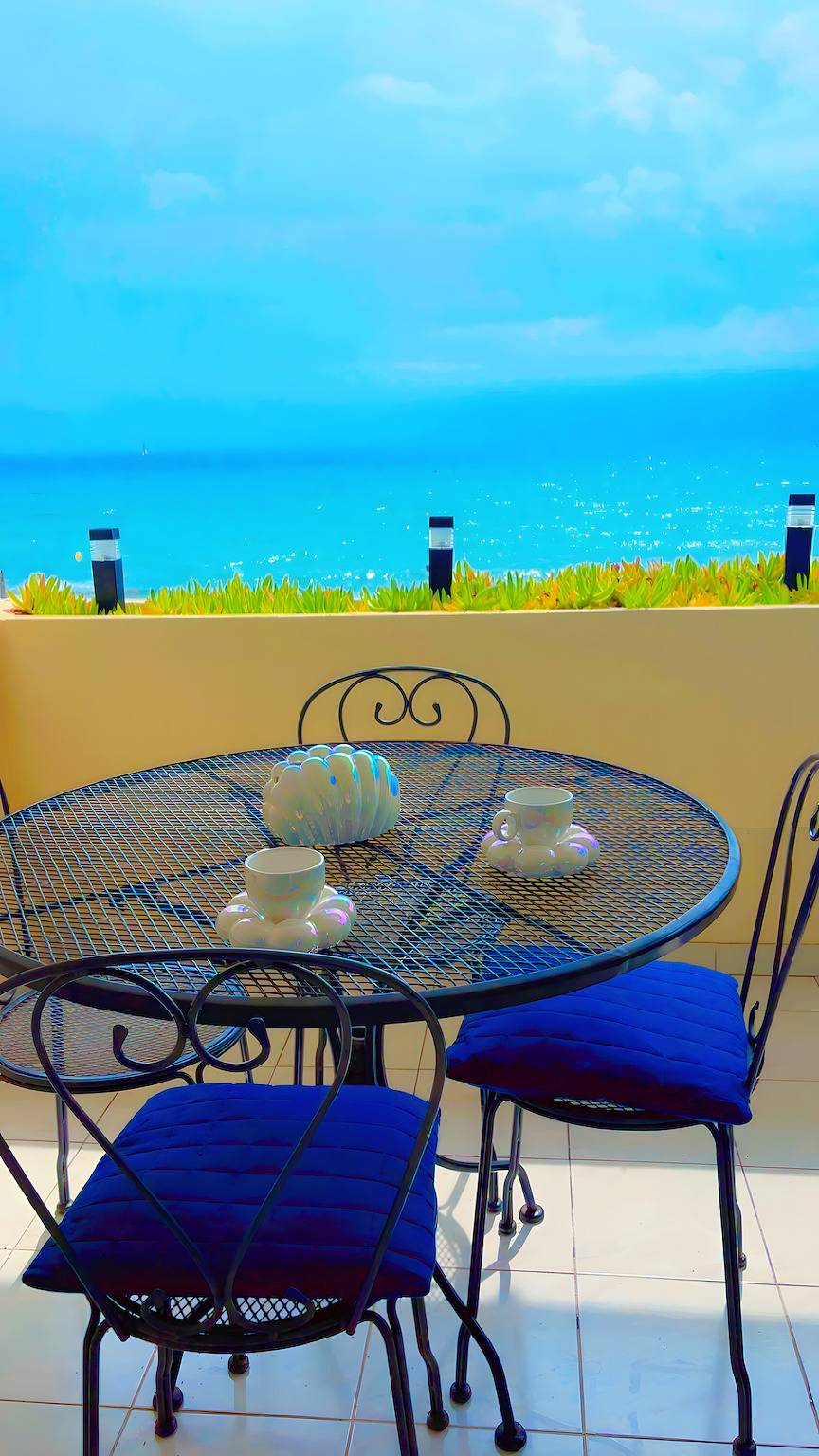 Ganze Wohnung, Apartment 'Appartement Première Ligne Vue Mer' mit Meerblick, Gemeinschaftspool und privater Terrasse in Frontignan, Côte d'Améthyste