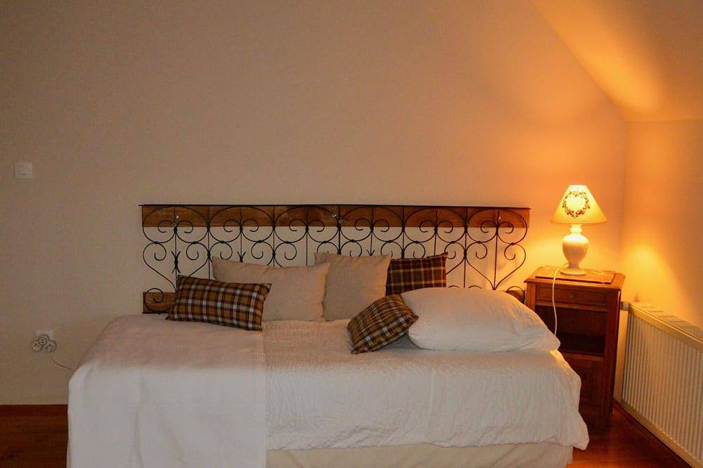 Apartamento entero, Casa histórica escocesa en Cher con jardín y sala de juegos in Aubigny-sur-Nère, Sologne