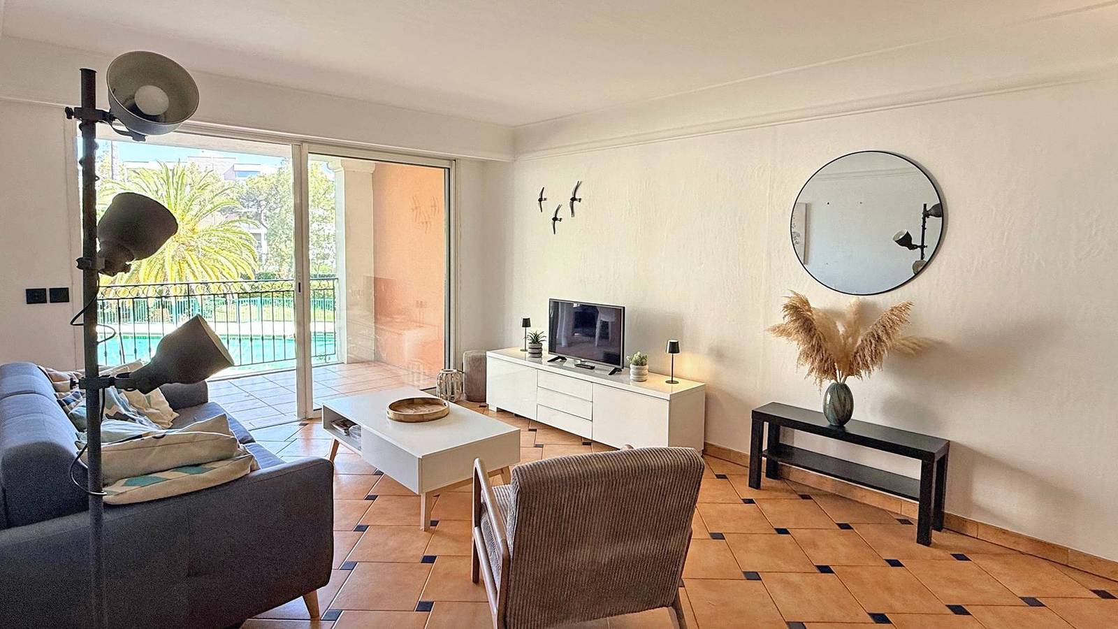 Geheel vakantieappartement, Apartment for 4/6 people - Swimming pool - Air conditioning - Wifi - Sainte Maxime - Rated 3* in Sainte-Maxime, Draguignan en omgeving