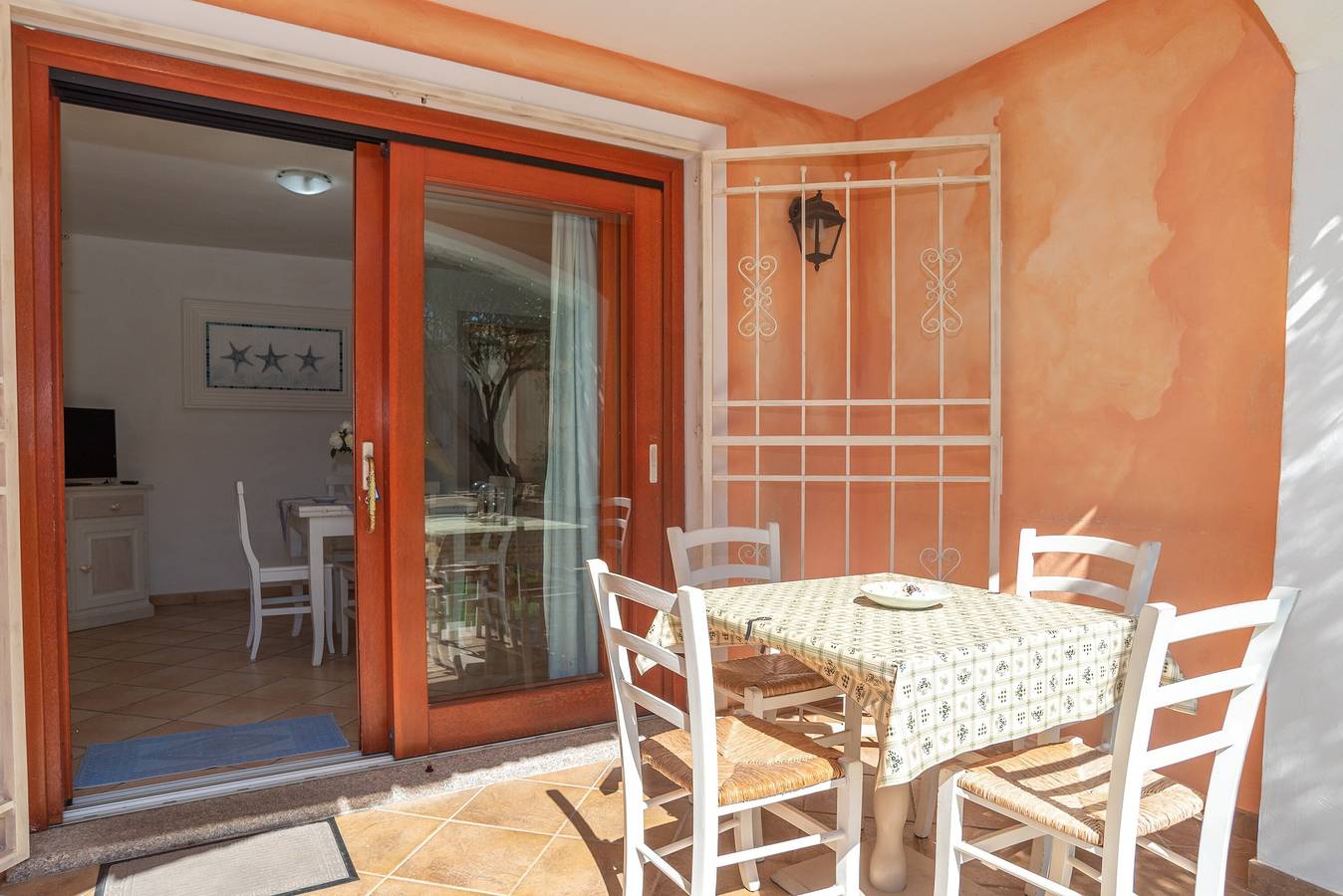 Casa de vacaciones "Sole Mare" cerca de la playa con aire acondicionado, jardín y terraza in Pittulongu, Costa Smeralda