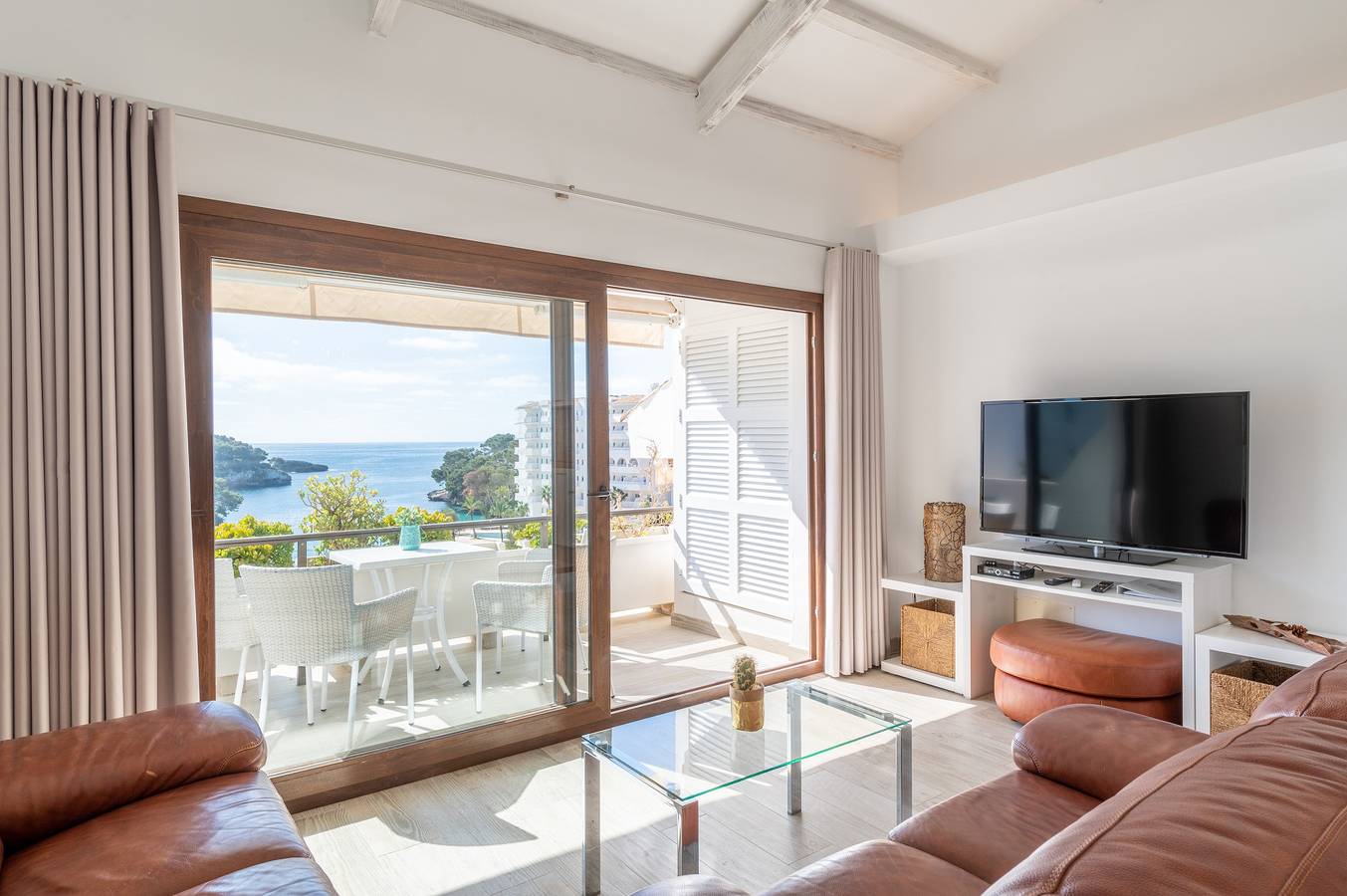Entire apartment, "Estrella De Mar" with Sea Views, Wi-Fi, and Air Conditioning (Tourist Tax Included) in Cala Serena, Felanitx