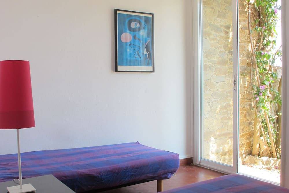Villa for 6 people in a private estate in Gaou Bénat. Exceptional sea view in Cap Bénat, Bormes-les-Mimosas