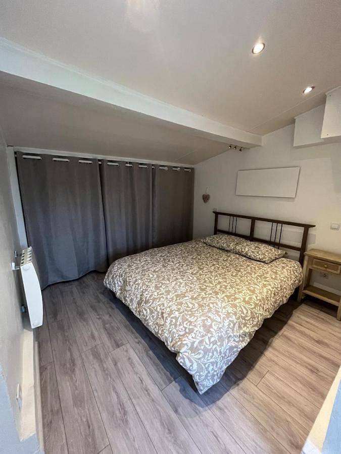 Location de vacances pour 2 personnes, avec jardin et terrasse à Blanquefort