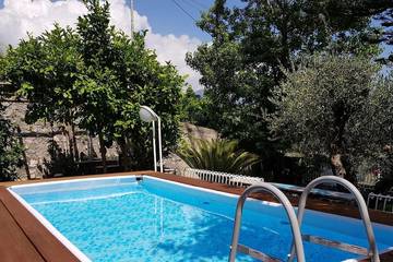 Location de vacances pour 8 personnes, avec jardin, animaux acceptés à Scala