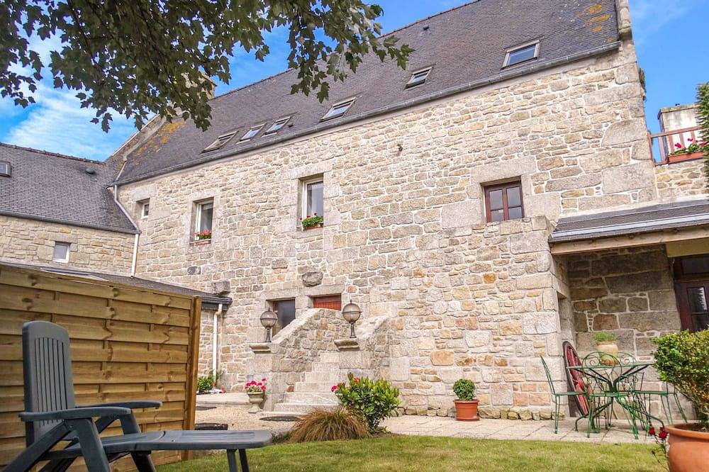 Manoir des Halles in Plouescat, Côte des Légendes