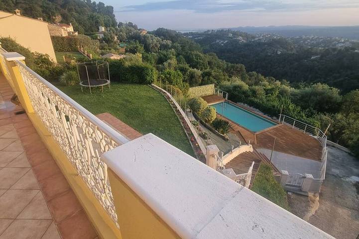 Maison de vacances pour 8 personnes, avec Balcon et Jardin à Aspremont