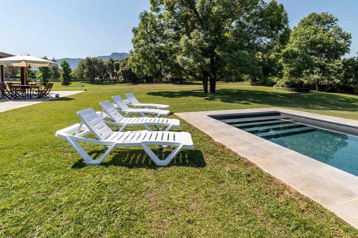 Chalet para 10 personas, con jardín además de vistas y piscina en Parc Natural de Zona Volcànica de la Garrotxa - 4