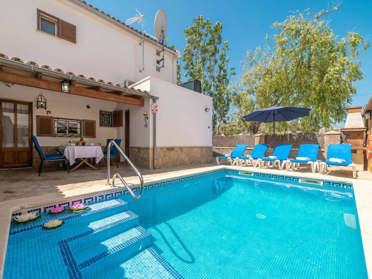 Beach House for 8 People in Pollença, Serra de Tramuntana