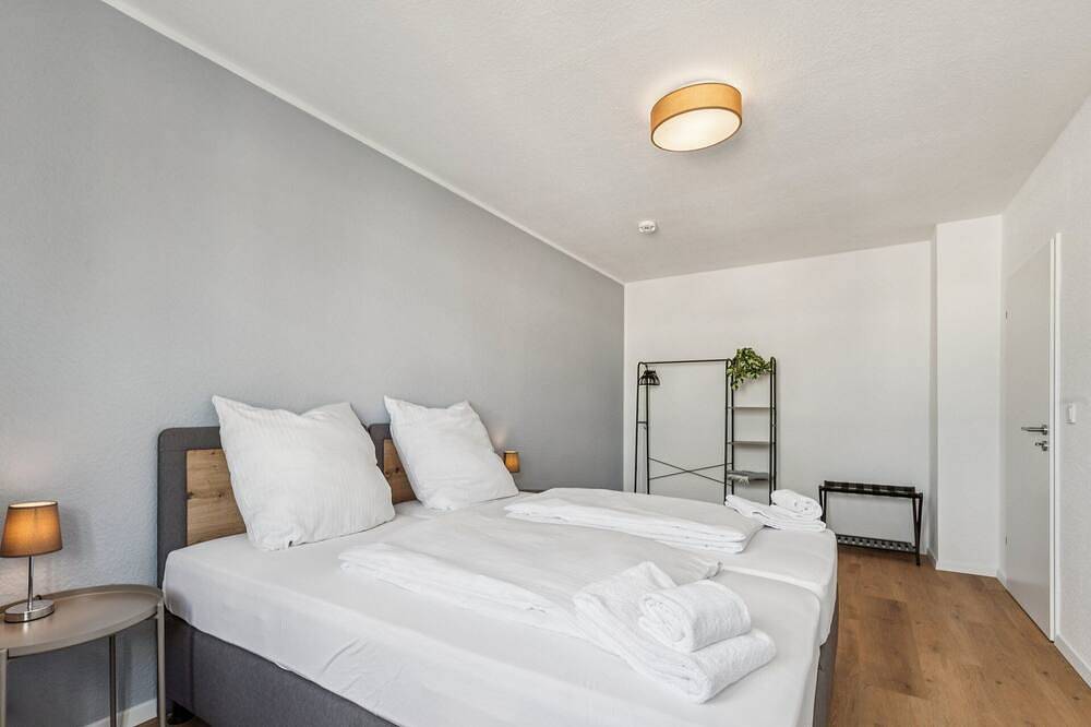 Ganze Wohnung, Modernes Apartment 90qm | 3 Schlafzimmer | Balkon | In Nähe des Phantasialands in Wesseling, Rhein-Erft-Kreis